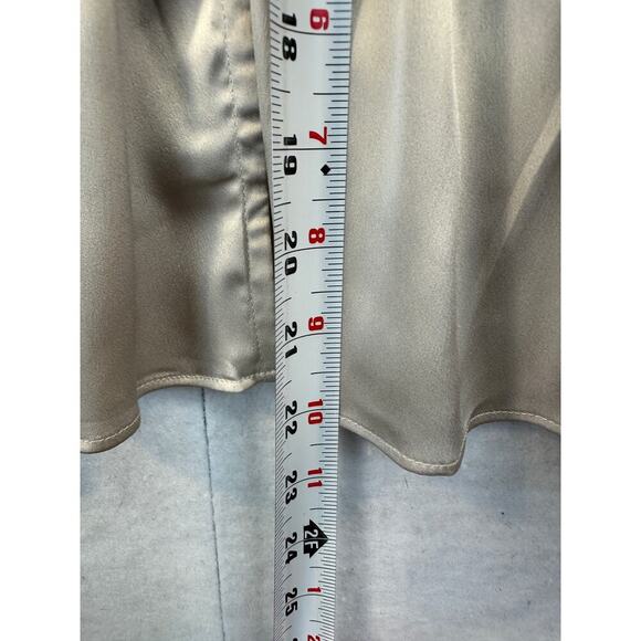 White House Black Market Silky Babydoll Button Front Top Ruching V Neck GORGEOUS - Picture 8 of 9